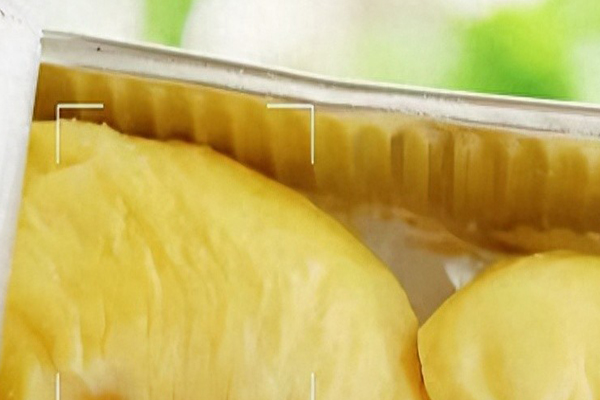 Can the aluminum foil box be put into the oven?