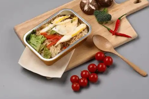 What is a heatable aluminum foil lunch box?
